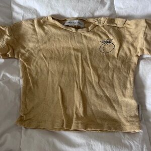 Sproet & Sprout Tan Kids T-Shirt with Fruit Design